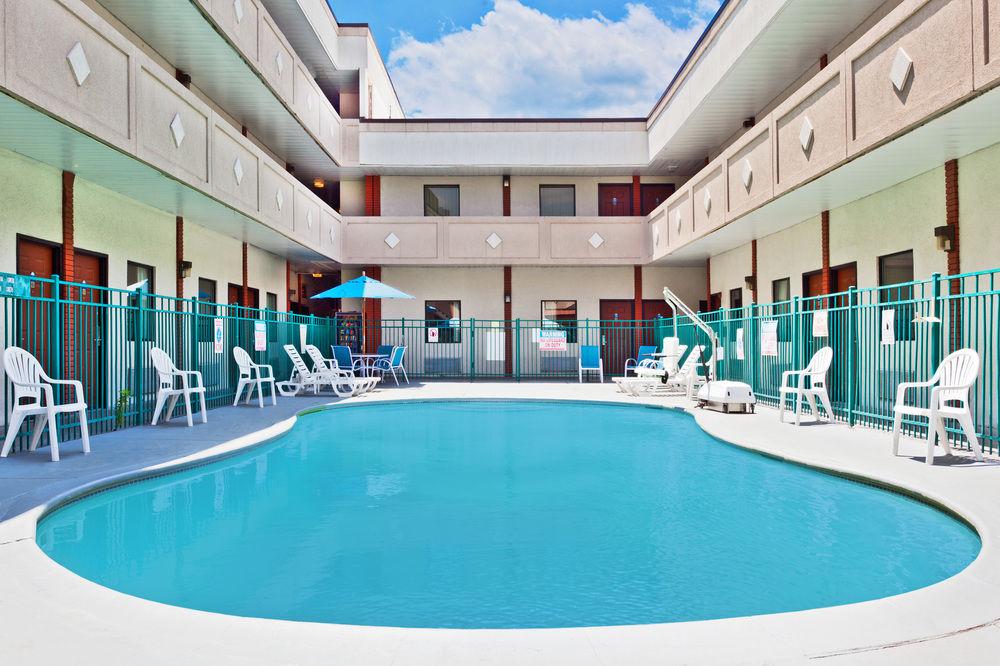 Hotel Bo, A Days Inn By Wyndham Chattanooga Downtown Buitenkant foto